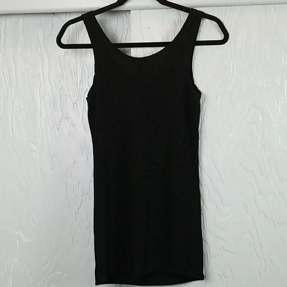 🖤 5/$20 🖤 BLACK TANK..silver threading - Picture 5 of 7
